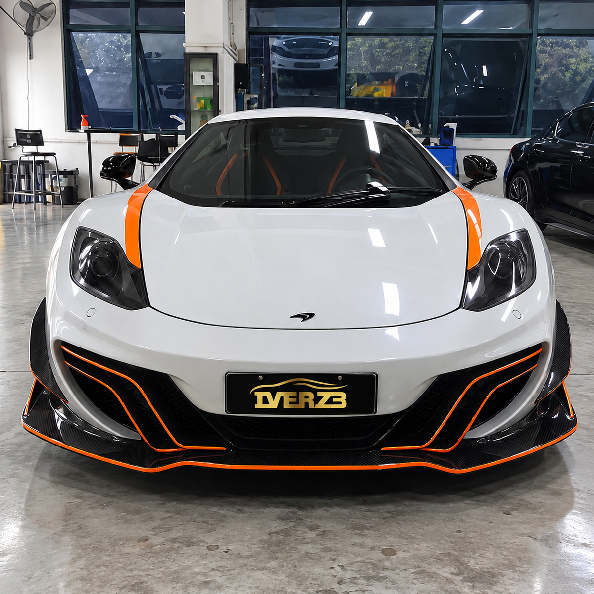 Kit en fibre de carbone de style DMC pour McLaren MP4-12C