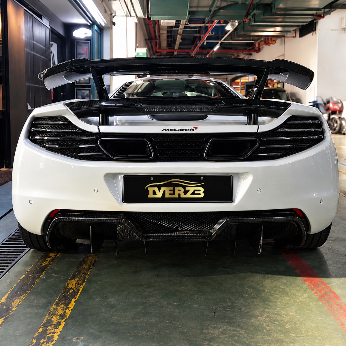 Kit en fibre de carbone de style DMC pour McLaren MP4-12C