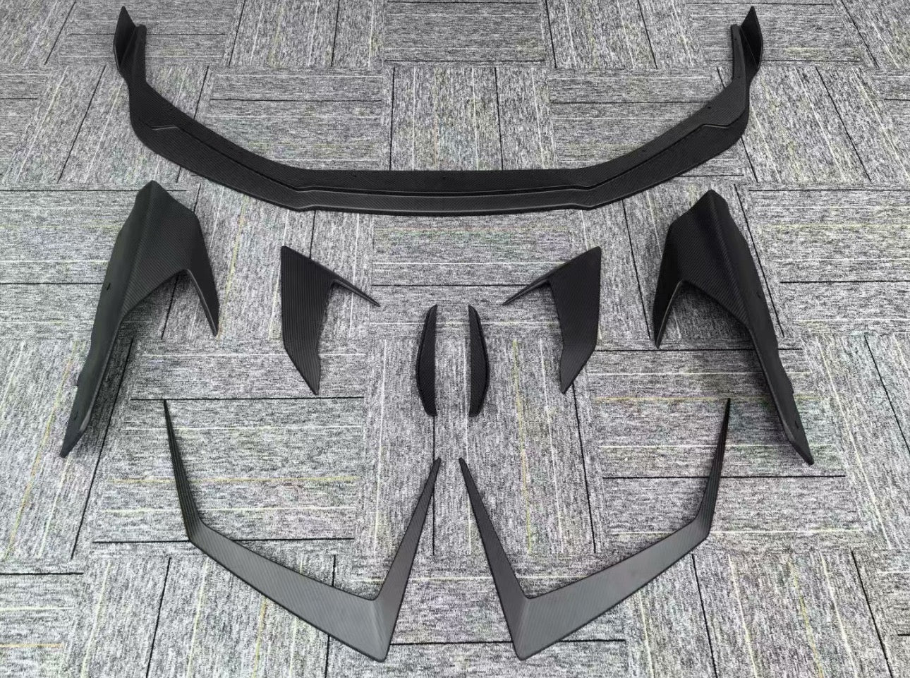 V Style Carbon Kit For Lamborghini STO