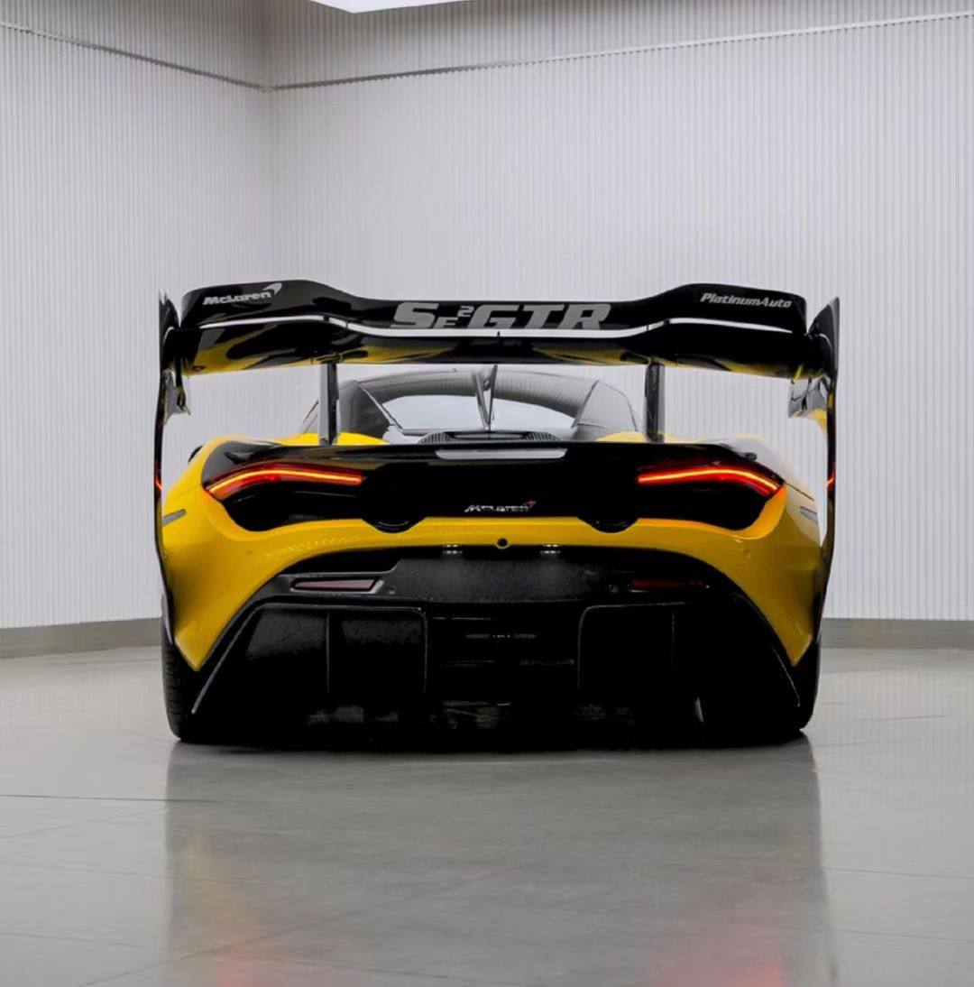 Обновленный обвес в стиле GTR для McLaren 720S