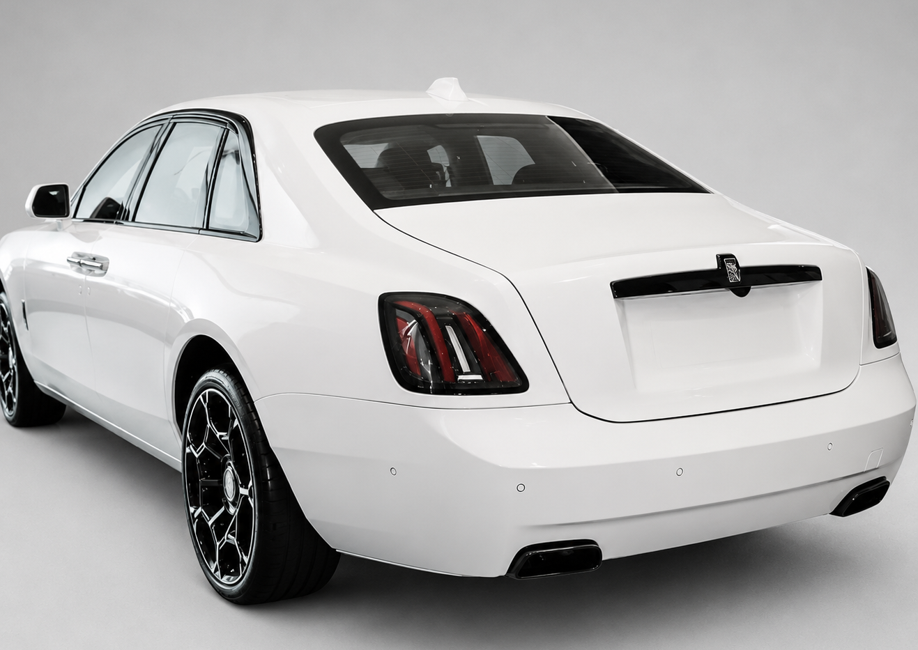 Старый обвес доработан до стиля 5-го поколения для Rolls Royce Ghost 1-го поколения