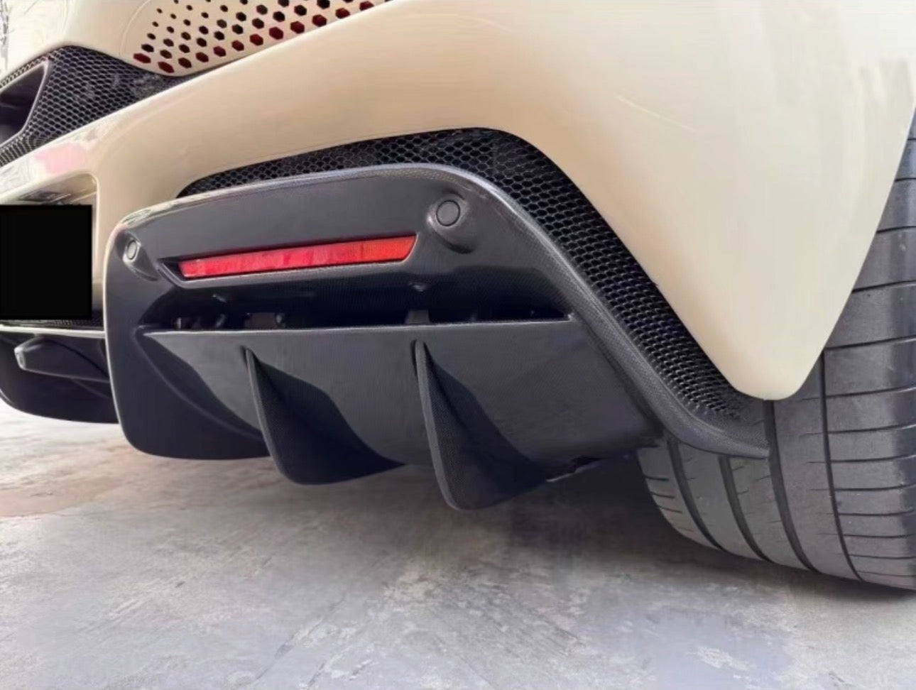 Carbon Fiber OEM Style Kit For Ferrari 296